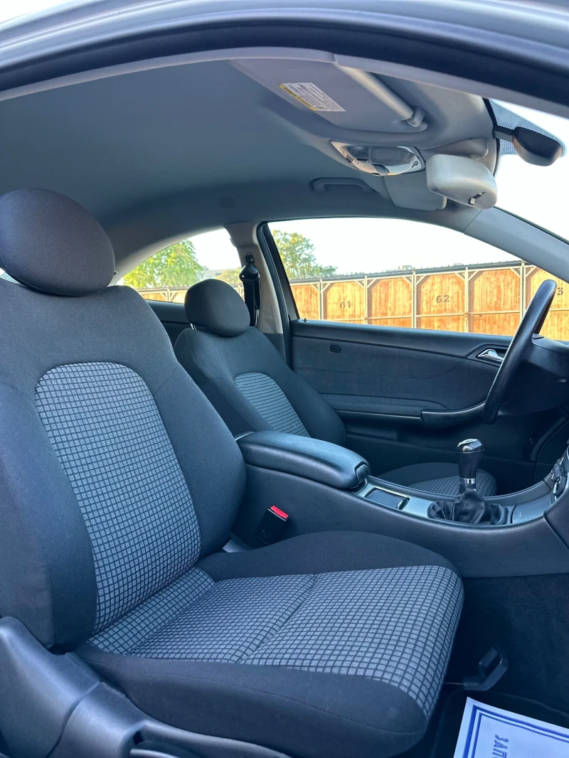 Mercedes-Benz C 180, снимка 16 - Автомобили и джипове - 51596502