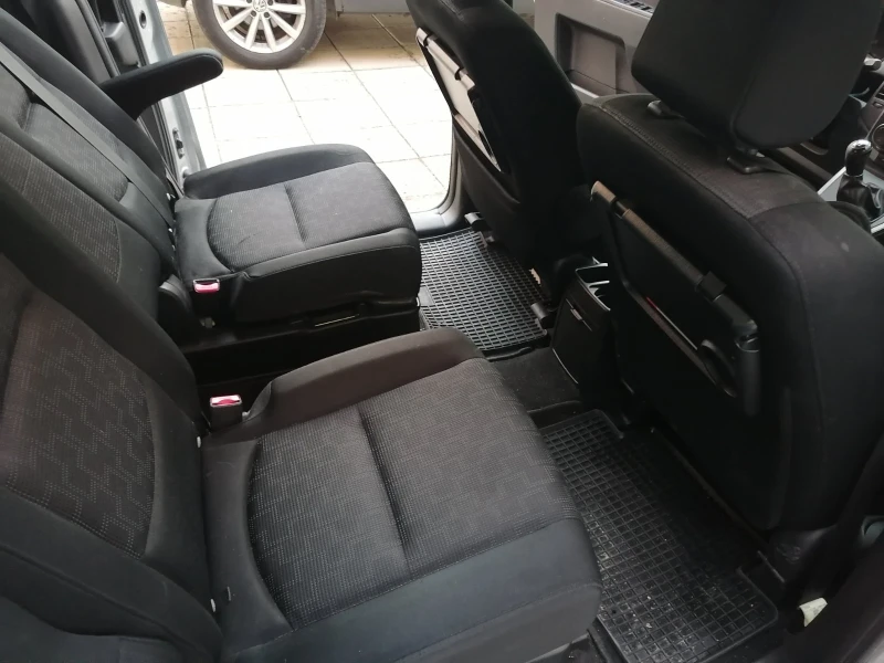 Mazda 5 1.8, снимка 8 - Автомобили и джипове - 51627590