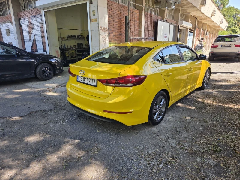 Hyundai Elantra 2.0 LPG, снимка 5 - Автомобили и джипове - 51692997