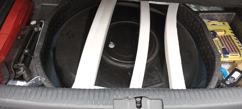 VW Golf 5, снимка 6 - Автомобили и джипове - 52485321