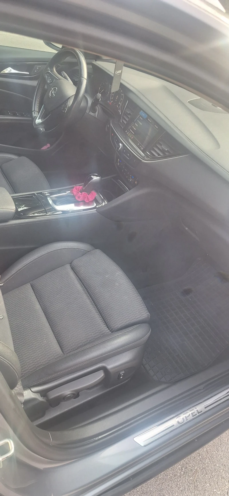 Opel Insignia 2.0 D, снимка 11 - Автомобили и джипове - 52724964
