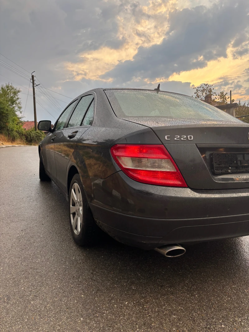 Mercedes-Benz C 220, снимка 8 - Автомобили и джипове - 52900048
