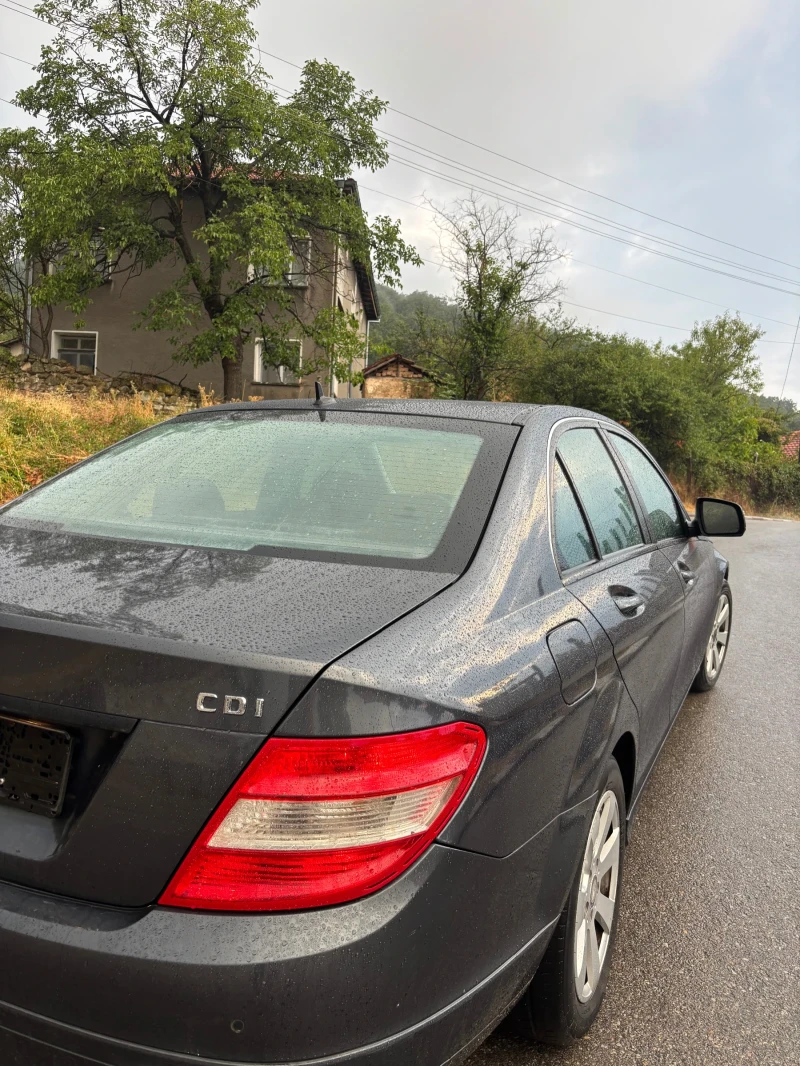 Mercedes-Benz C 220, снимка 7 - Автомобили и джипове - 52900048