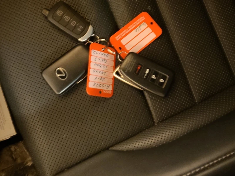 Lexus IS 300 F SRPOT * * ОБДУХВАНЕ * * CARFAX * * , снимка 12 - Автомобили и джипове - 53479282