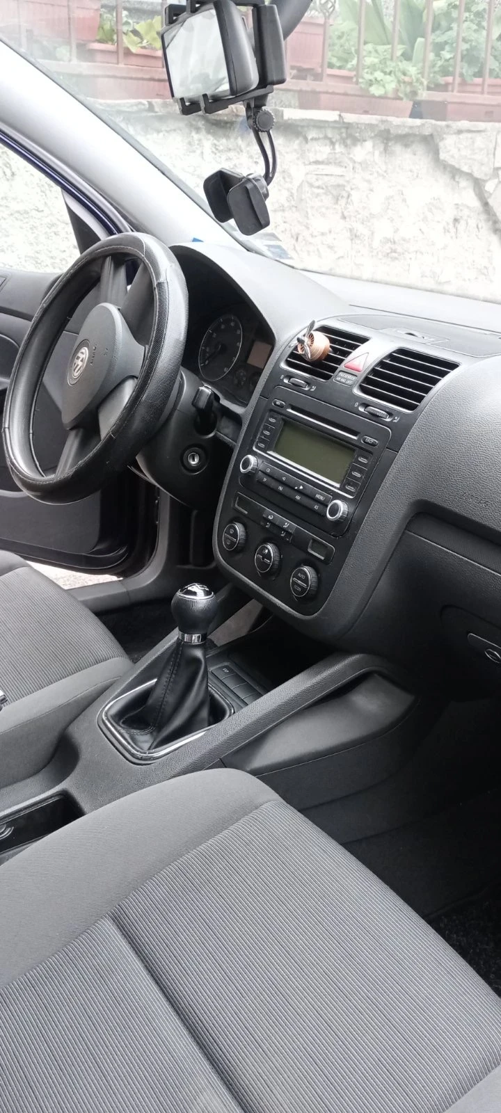 VW Golf 5, снимка 3 - Автомобили и джипове - 52485321