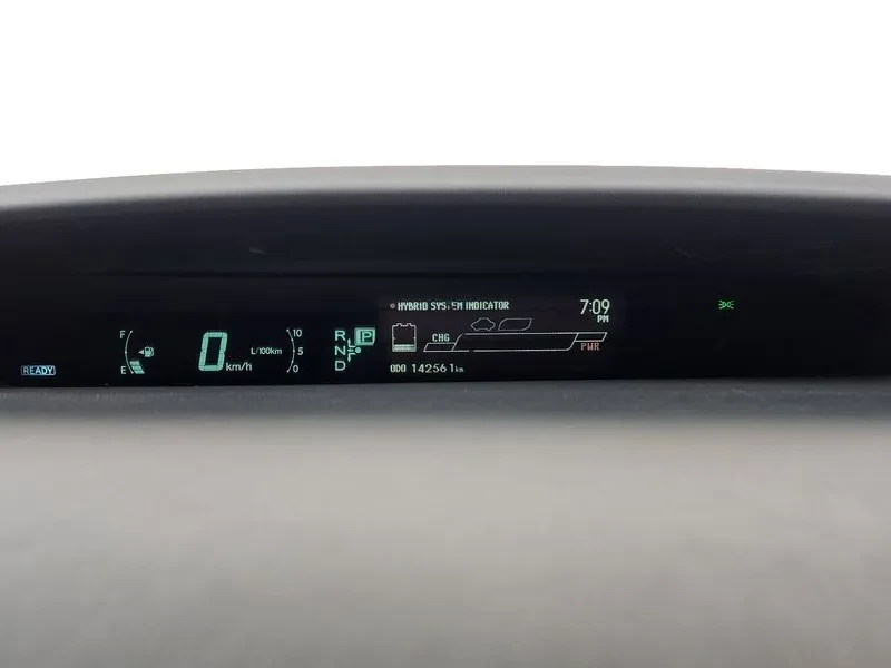 Toyota Prius 1.8 E, снимка 8 - Автомобили и джипове - 56530676