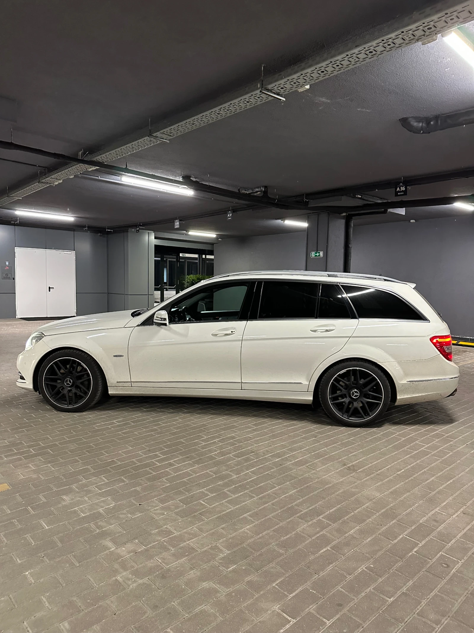 Mercedes-Benz C 350 Facelift Avantgarde - изображение 3