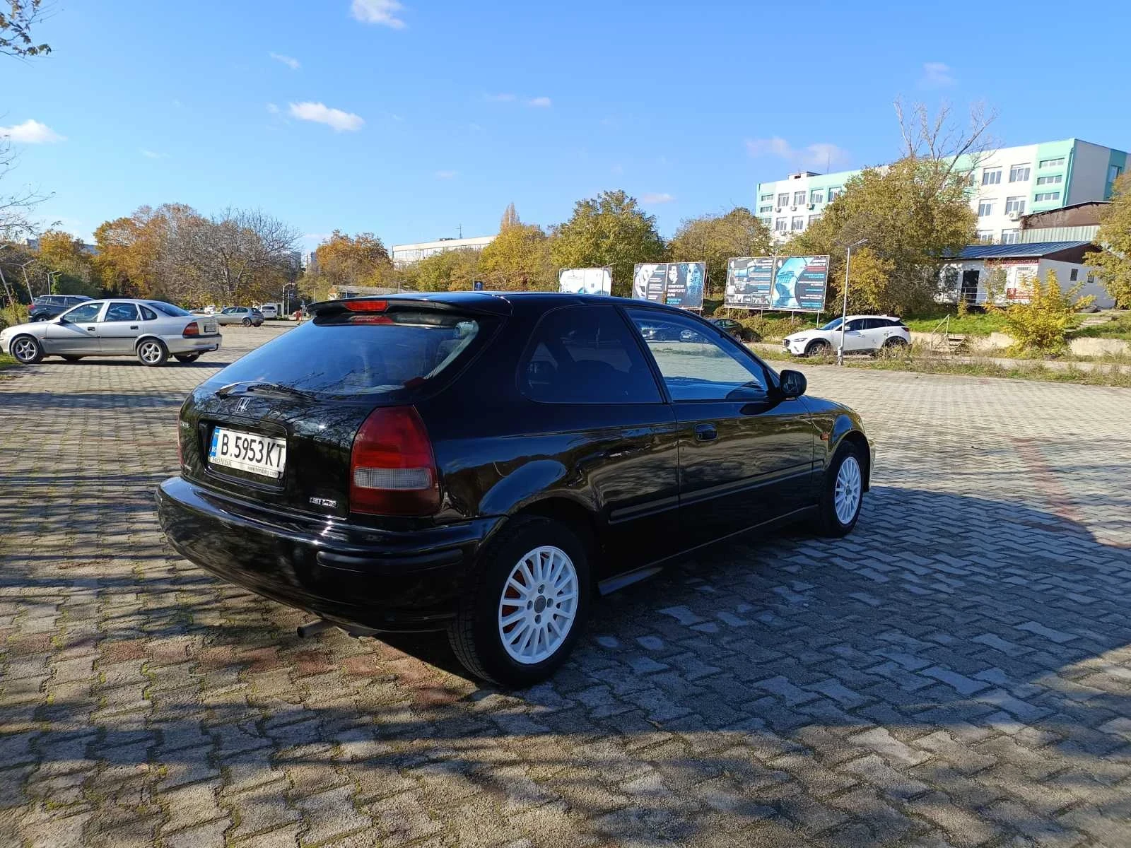 Honda Civic 1, 5VTEC  - изображение 6