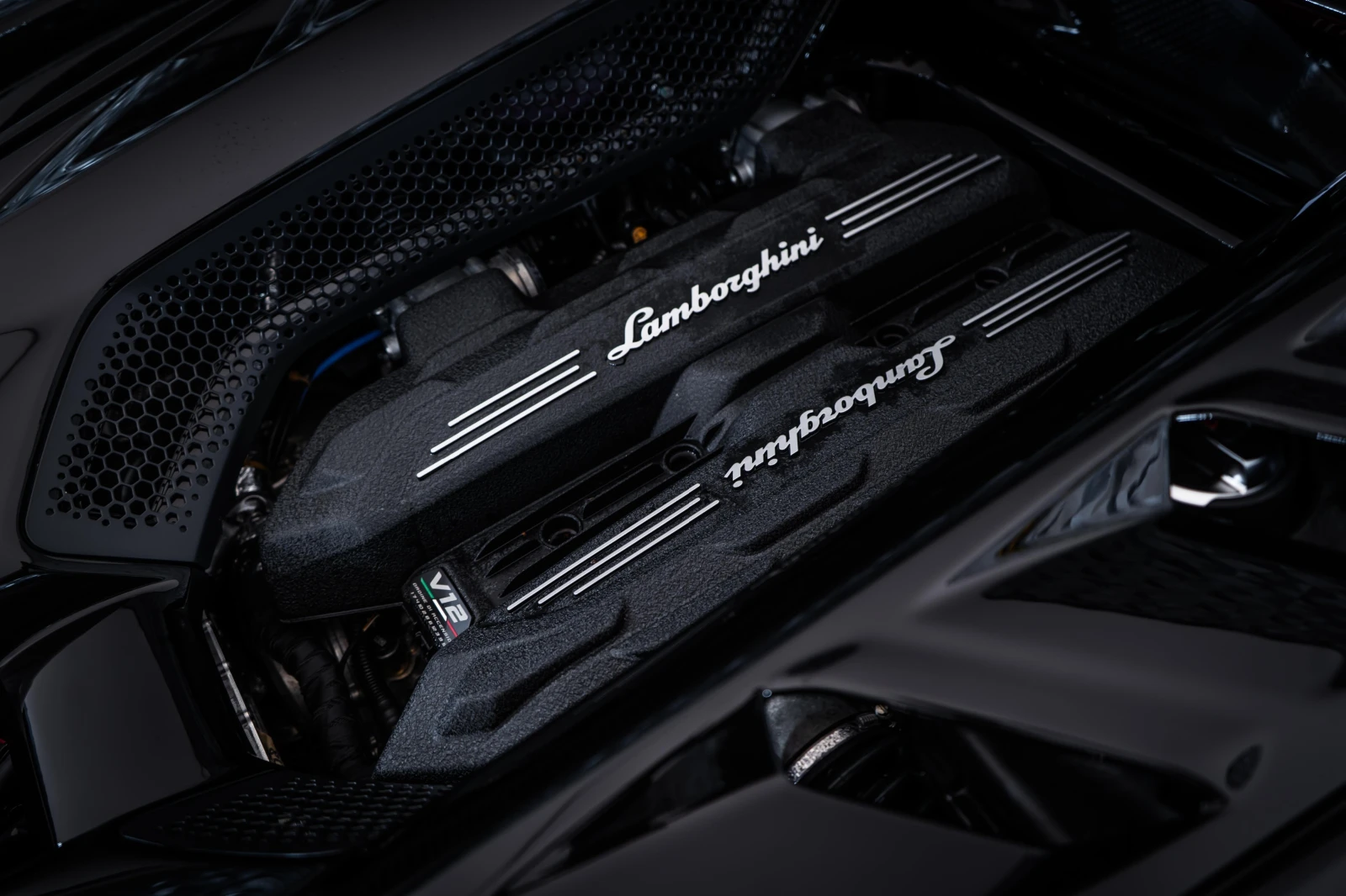 Lamborghini Revuelto Nero Noctis | Mobile.bg   16