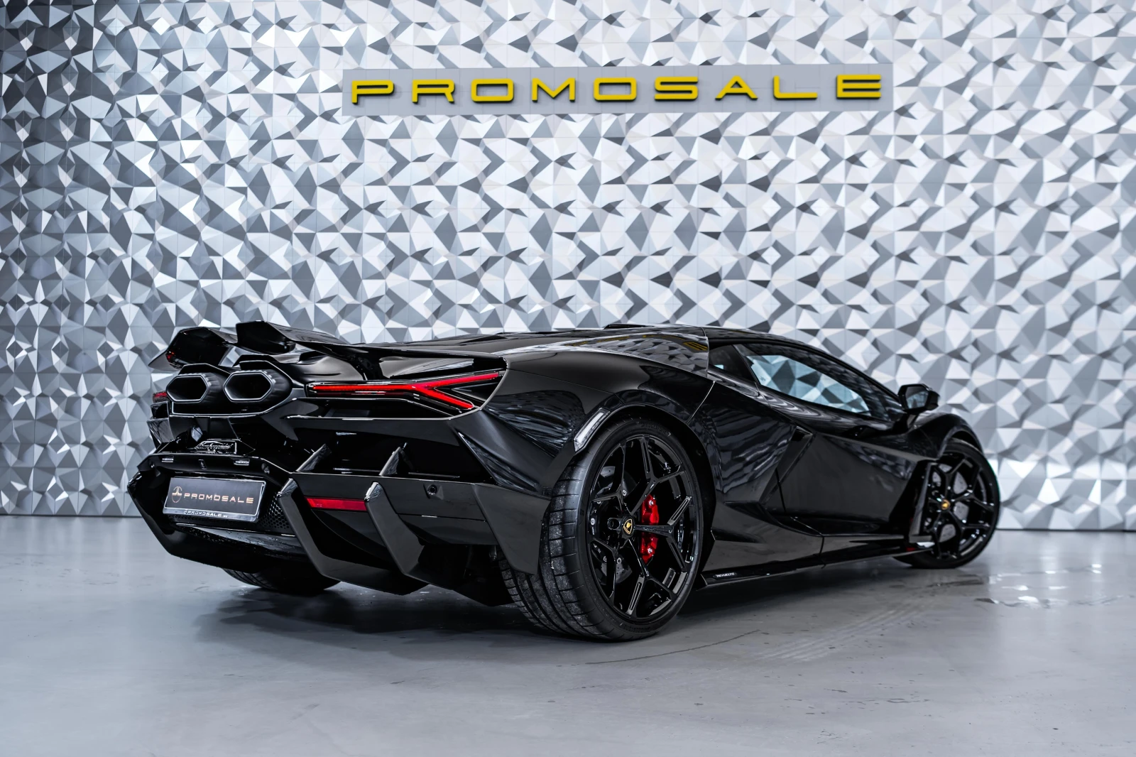 Lamborghini Revuelto Nero Noctis - изображение 4