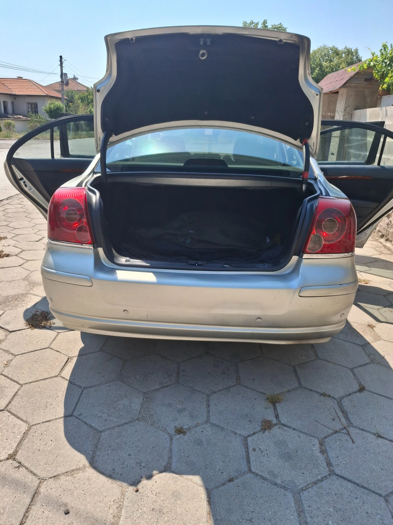 Toyota Avensis 2.0D-4D 116K.C. - изображение 7