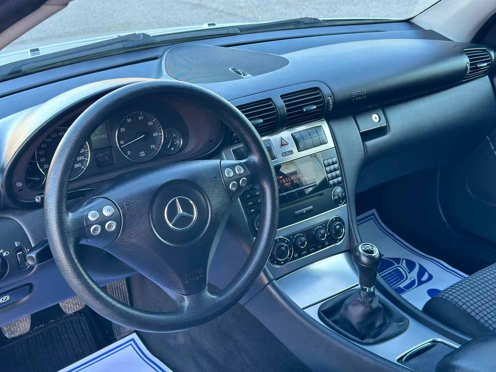 Mercedes-Benz C 180  - изображение 9
