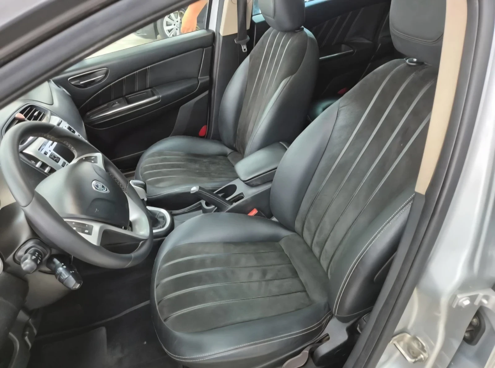 Lancia Delta 1.9Twin Turbo 190hp - изображение 7