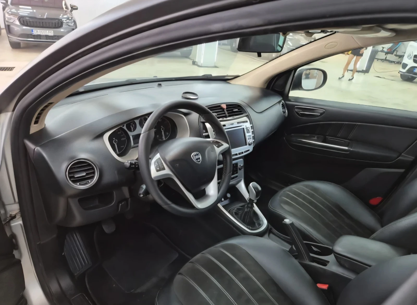 Lancia Delta 1.9Twin Turbo 190hp - изображение 6