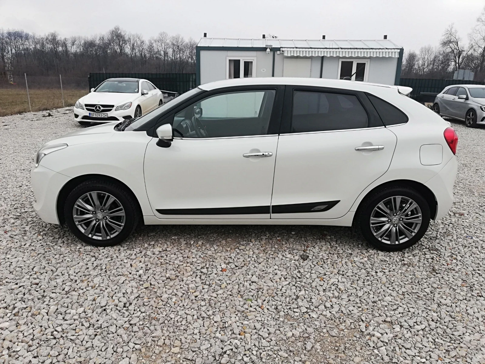 Suzuki Baleno 0.9i distronik navi Italia - изображение 3