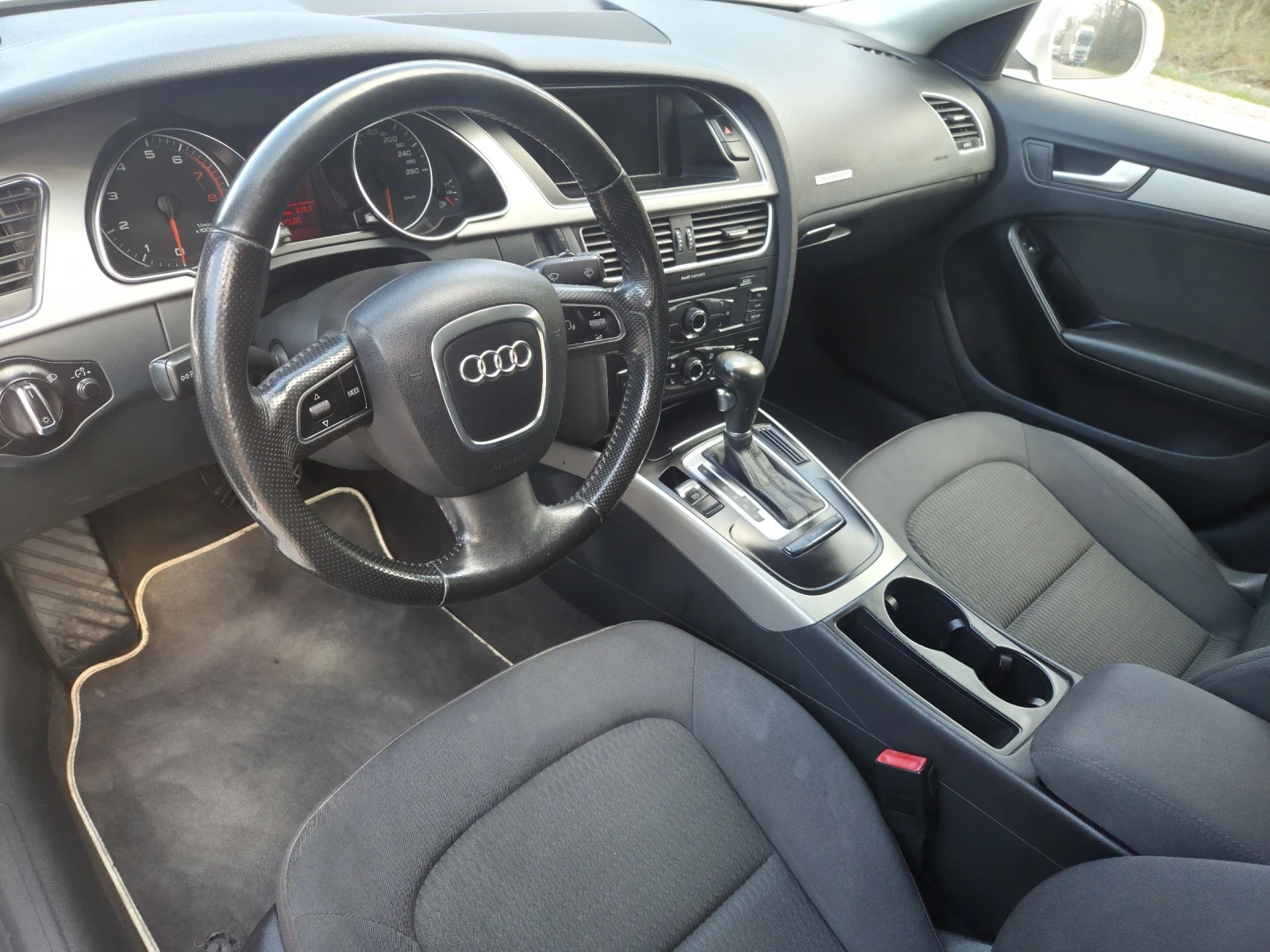 Audi A5 2.0TFSI, снимка 12 - Автомобили и джипове - 54133735