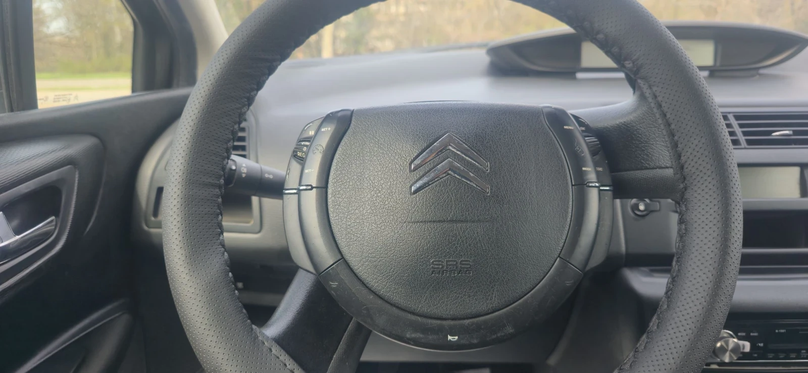 Citroen C4 1.4i, снимка 7 - Автомобили и джипове - 54204917