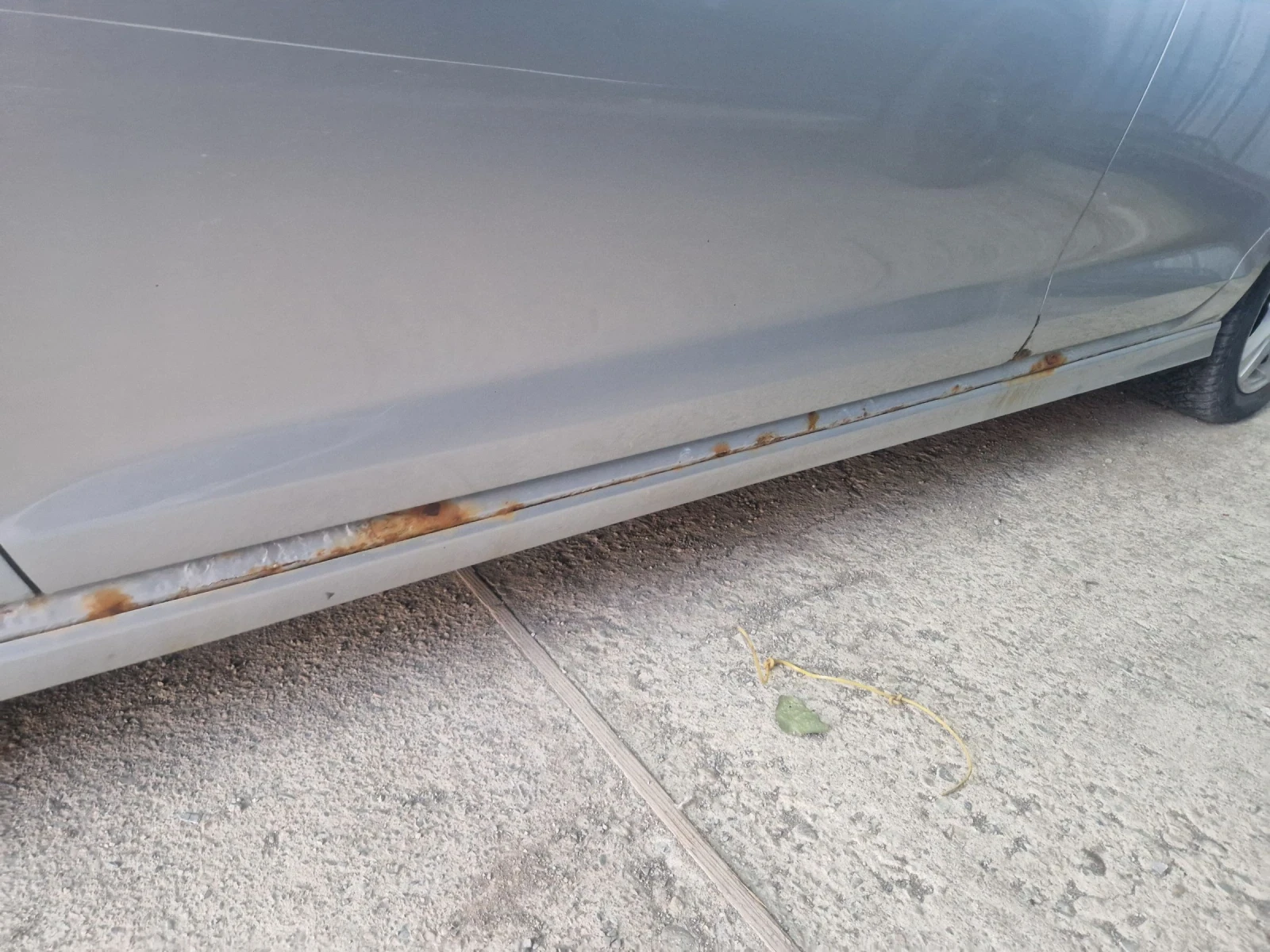 VW Golf 1.6D R-line, снимка 4 - Автомобили и джипове - 54519312