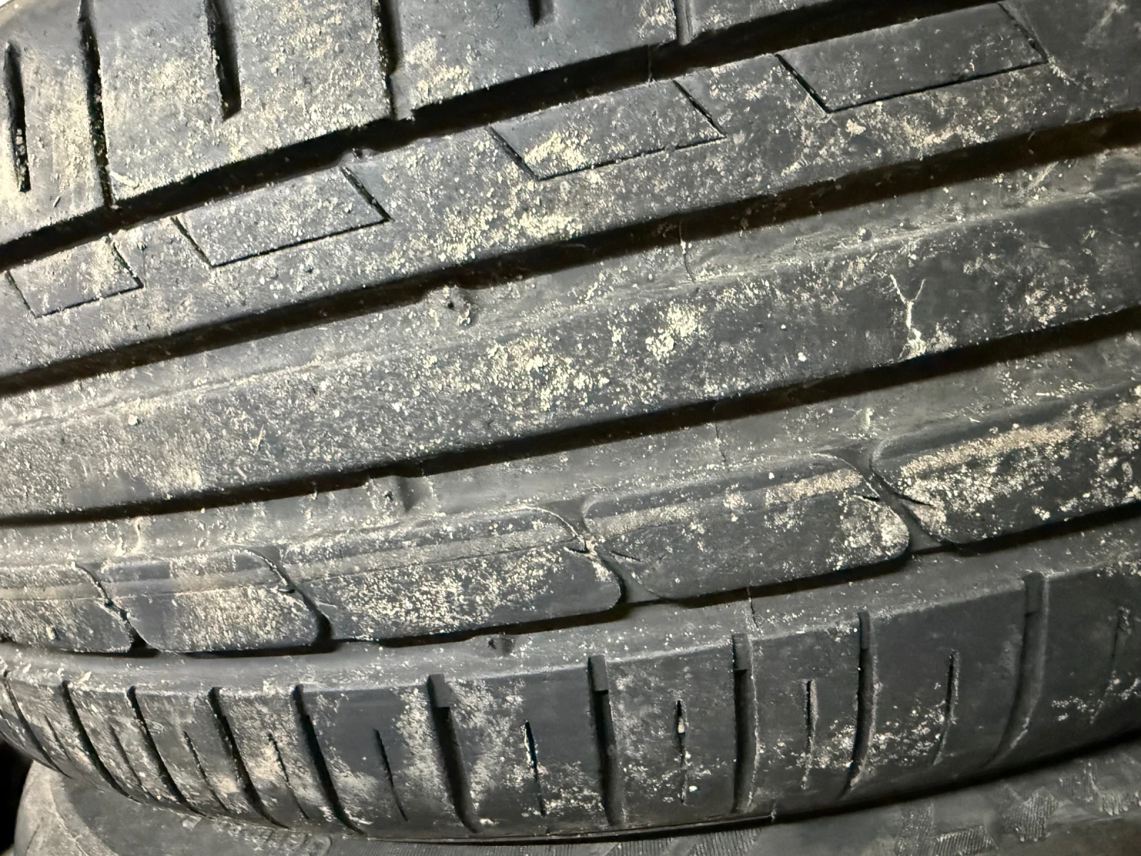 VW Passat Комби, снимка 16 - Автомобили и джипове - 54528098