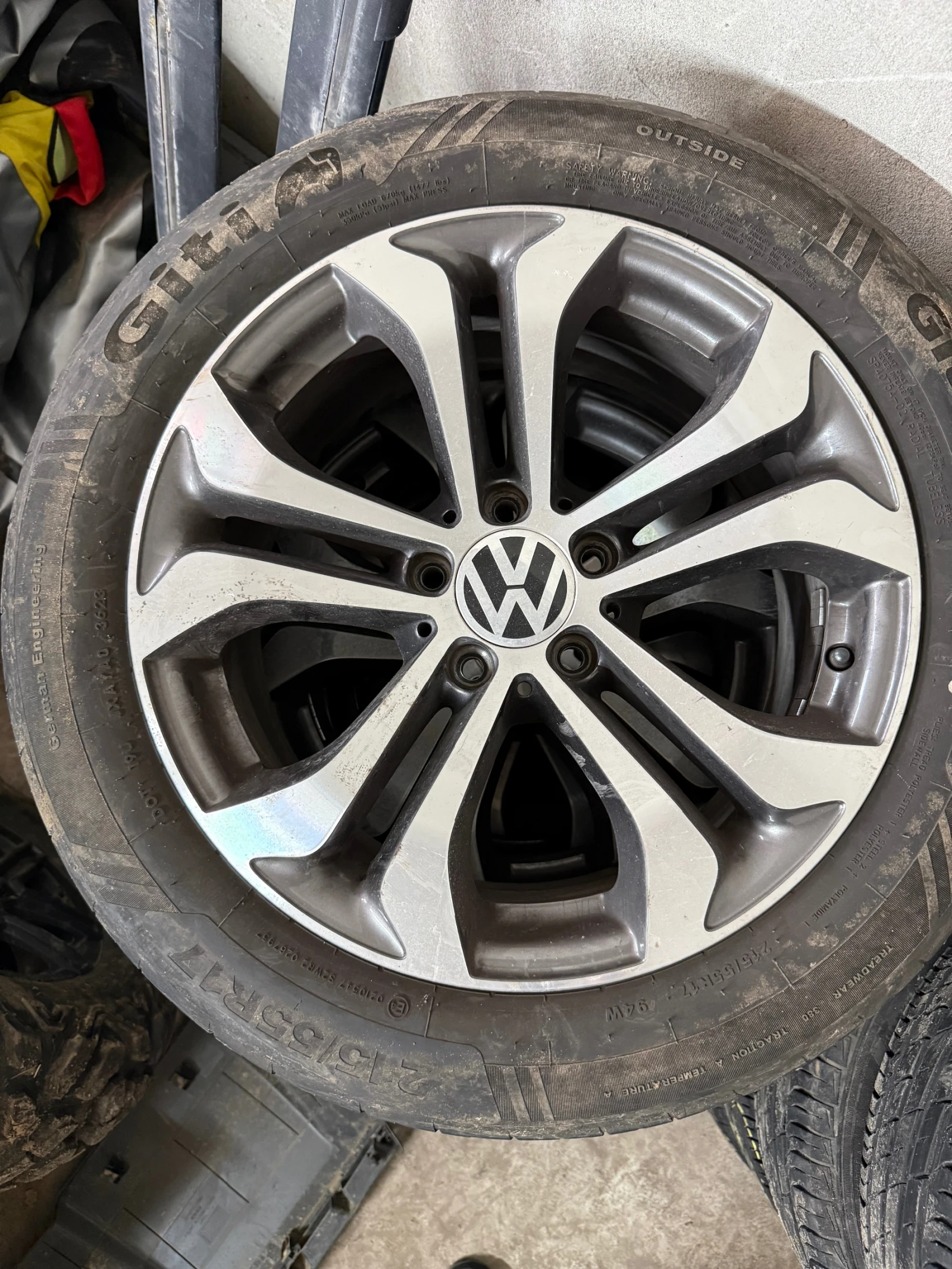 VW Passat Комби, снимка 15 - Автомобили и джипове - 54528098