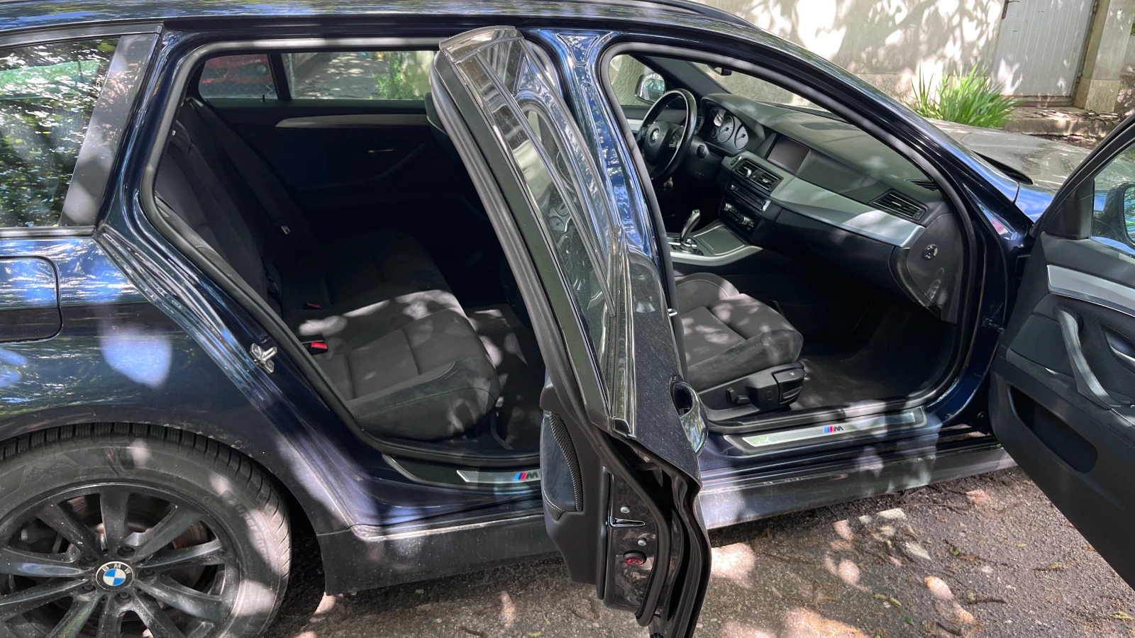 BMW 530 d M Paket F11, снимка 2 - Автомобили и джипове - 54546479