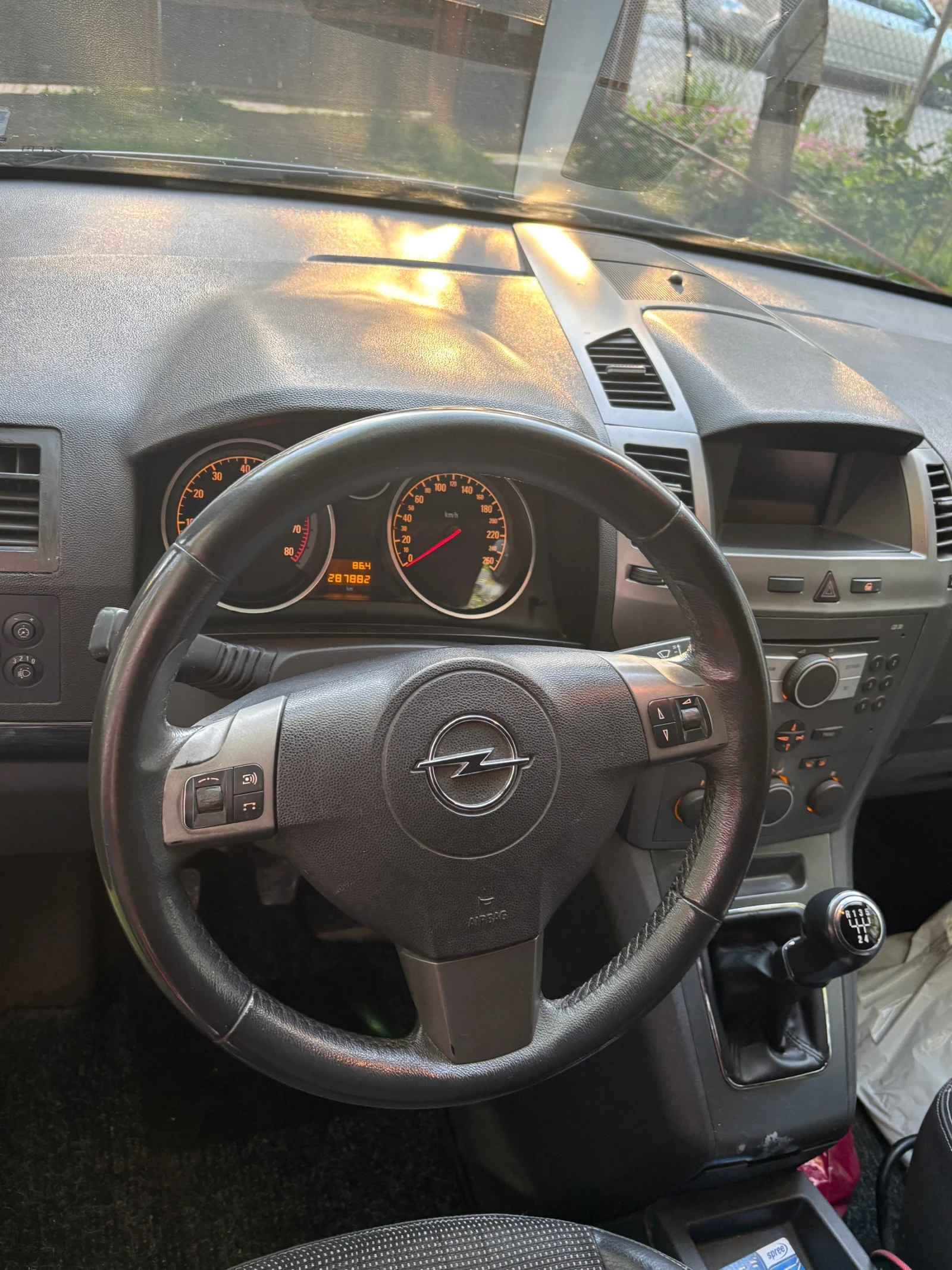 Opel Zafira, снимка 4 - Автомобили и джипове - 54557062