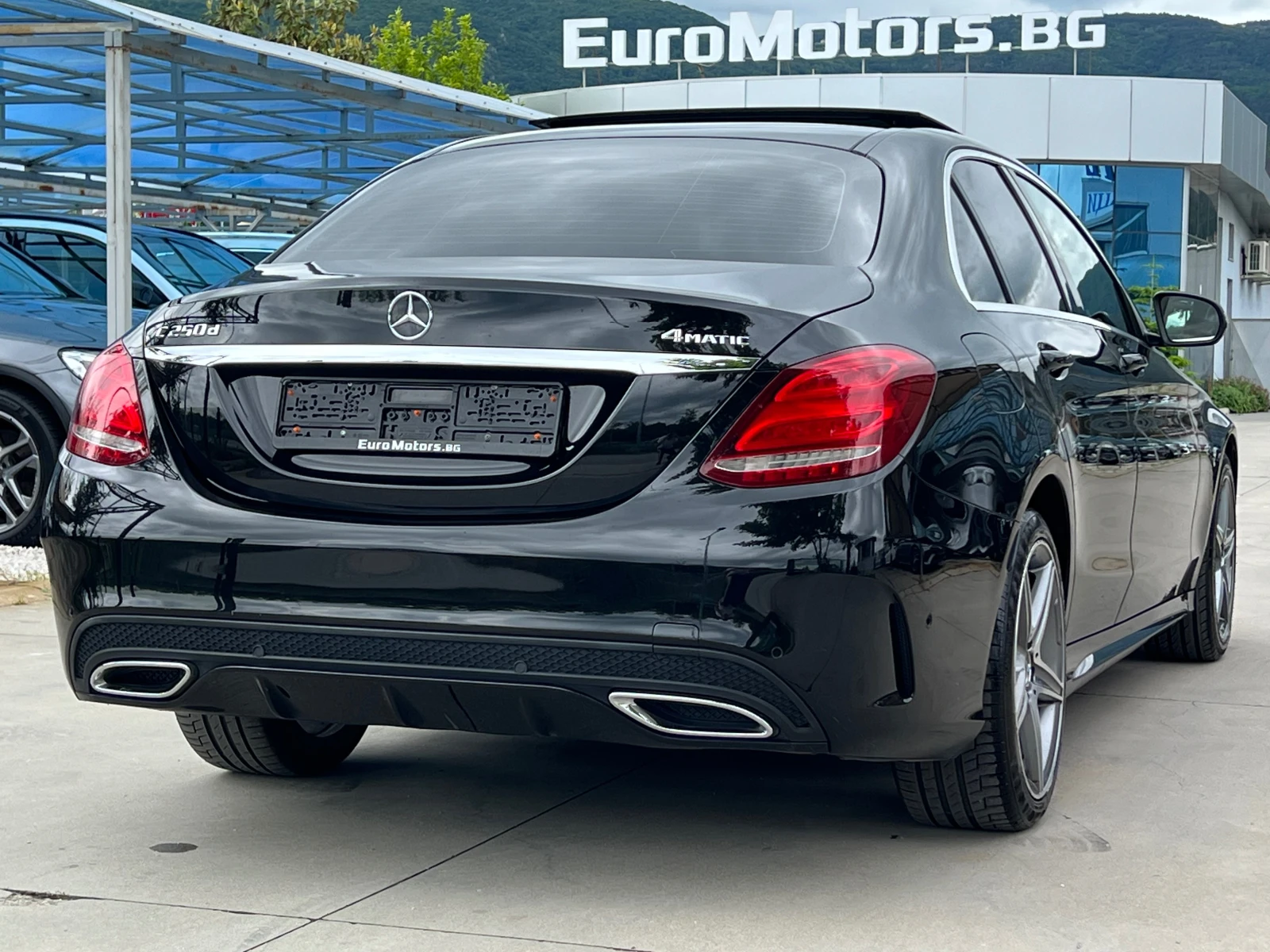 Mercedes-Benz C 250 d, 4-MATIC, AMG LINE, PANORAMA, СЕРВИЗНА ИСТОРИЯ-Н, снимка 5 - Автомобили и джипове - 54651731