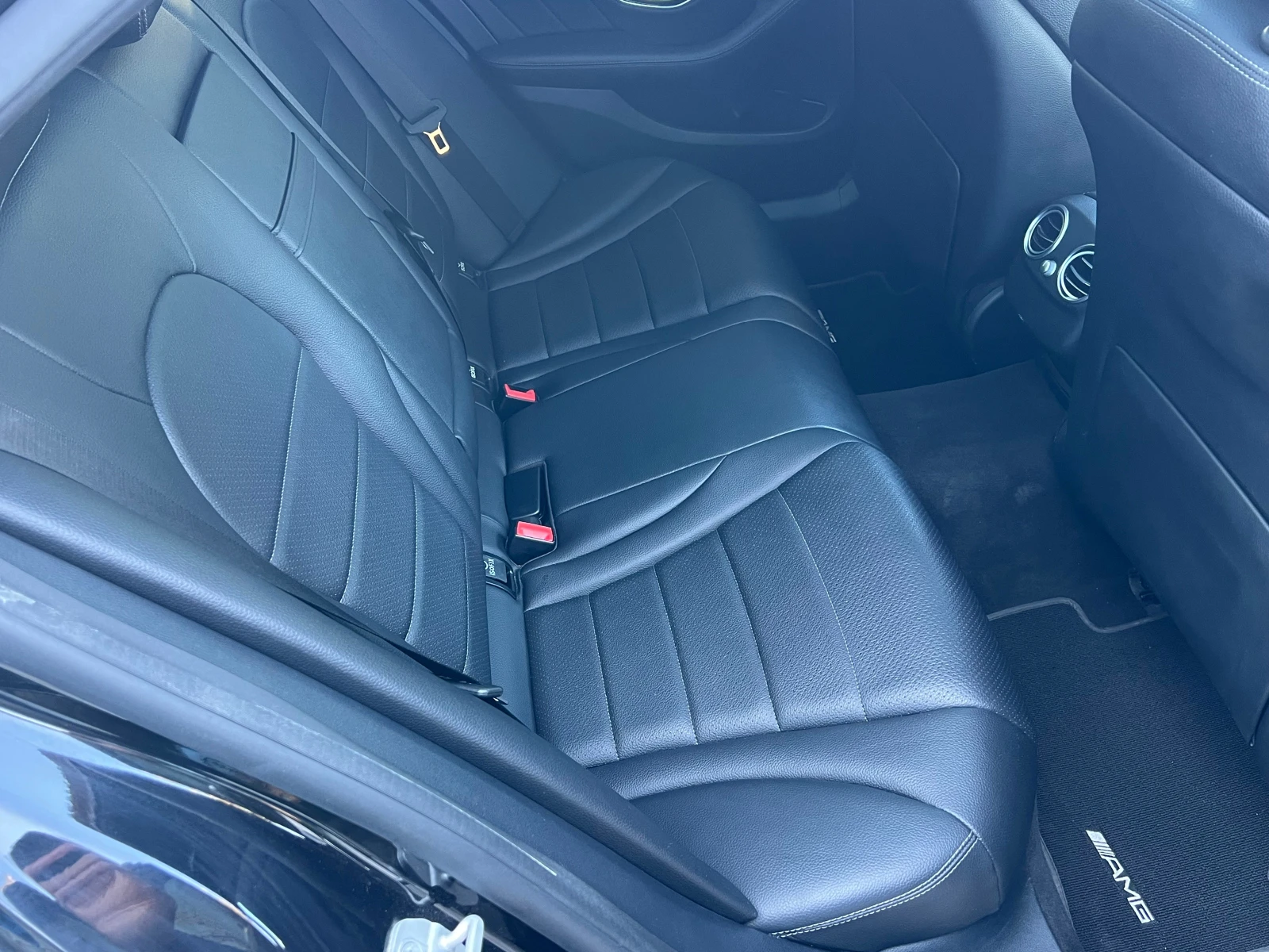 Mercedes-Benz C 250 d, 4-MATIC, AMG LINE, PANORAMA, СЕРВИЗНА ИСТОРИЯ-Н, снимка 13 - Автомобили и джипове - 54651731