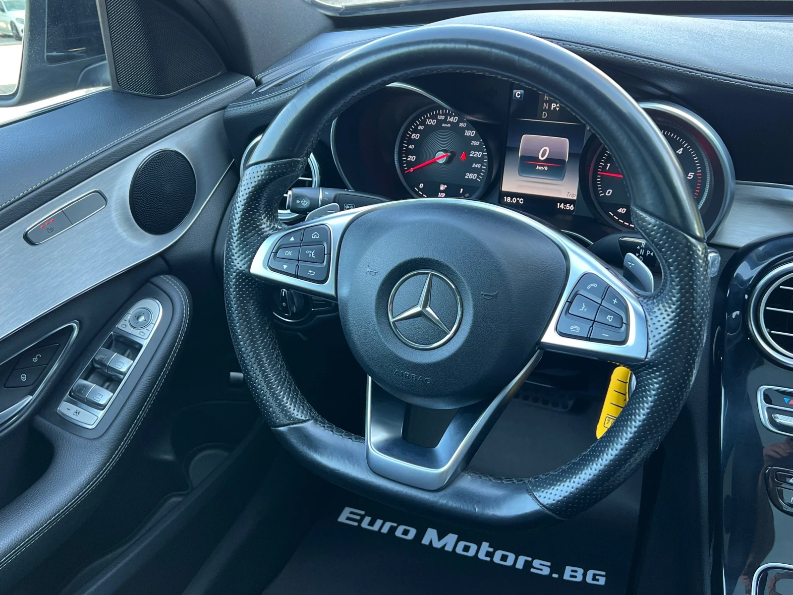 Mercedes-Benz C 250 d, 4-MATIC, AMG LINE, PANORAMA, СЕРВИЗНА ИСТОРИЯ-Н, снимка 11 - Автомобили и джипове - 54651731