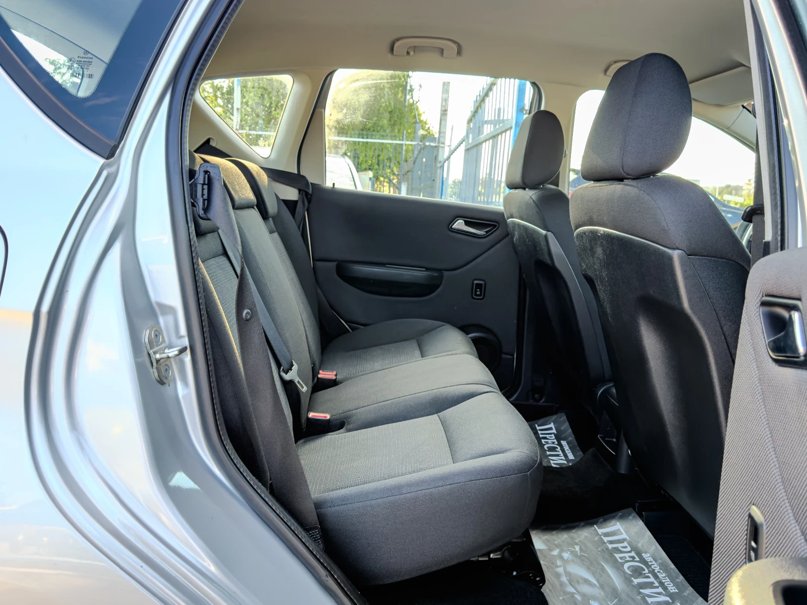 Mercedes-Benz A 160 1.5i - EXECUTIVE, снимка 12 - Автомобили и джипове - 55394881
