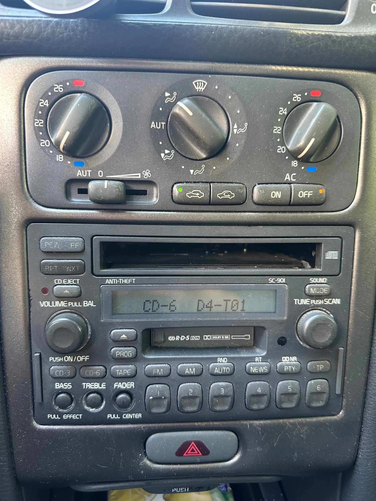 Volvo C70 T5, снимка 7 - Автомобили и джипове - 55510789