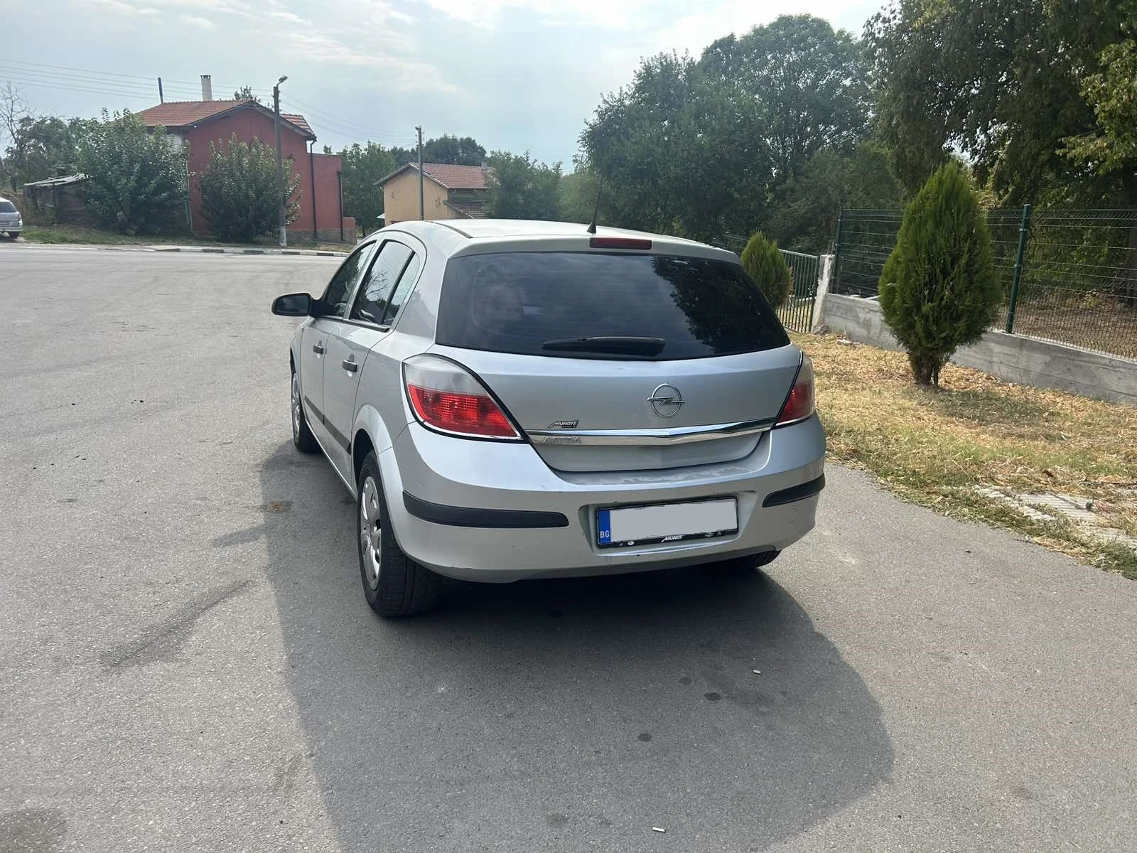 Opel Astra 1.4, снимка 2 - Автомобили и джипове - 56131701