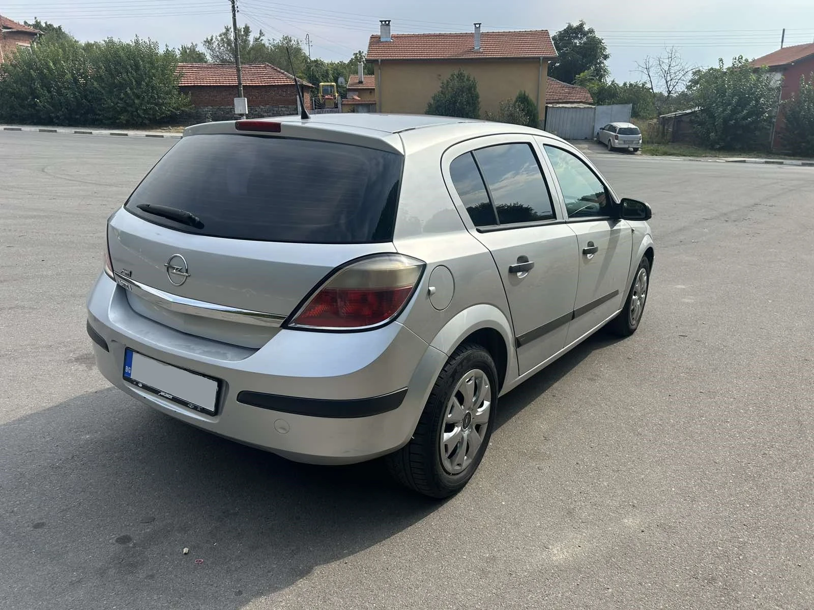 Opel Astra 1.4, снимка 4 - Автомобили и джипове - 56131701