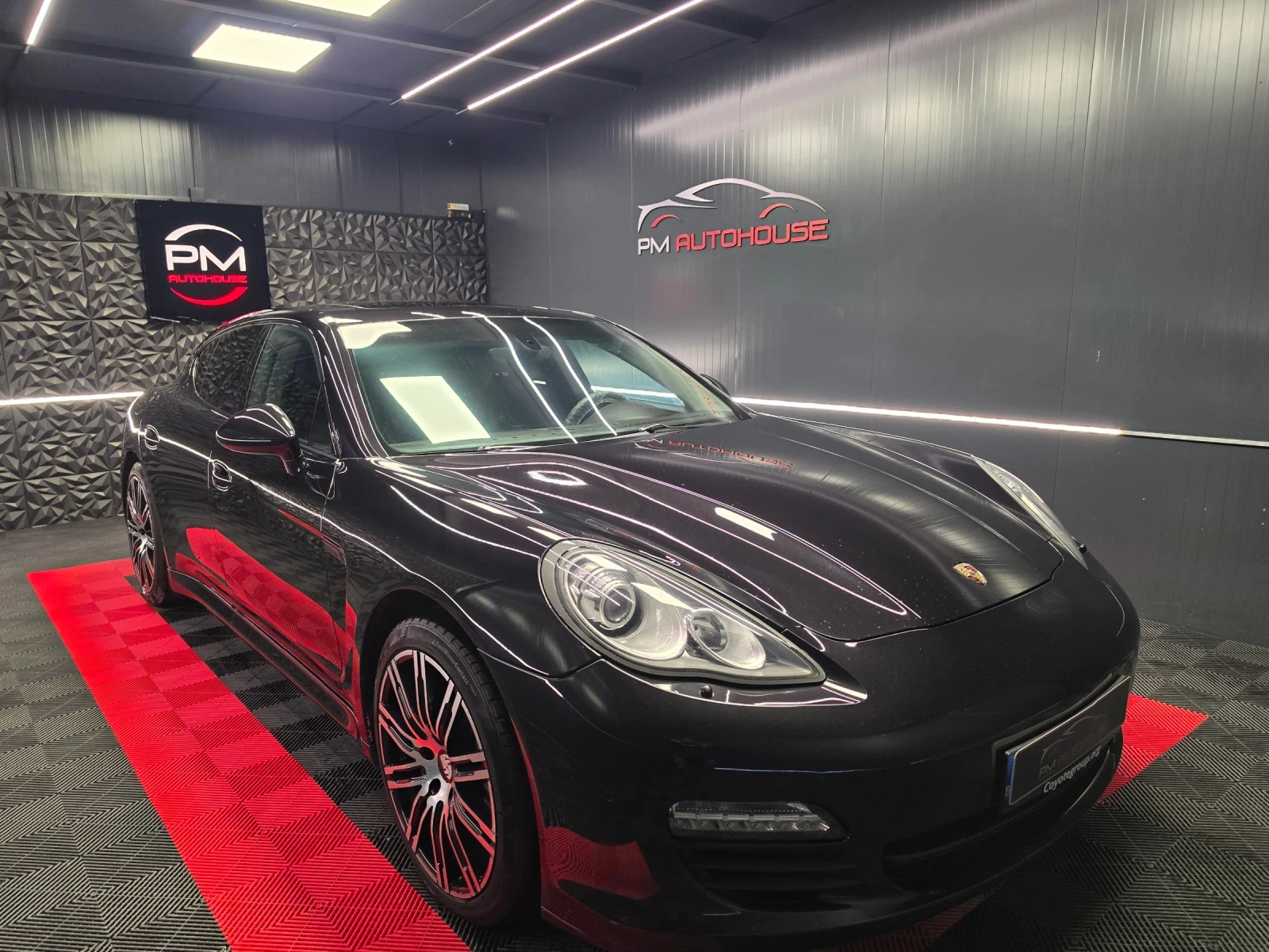 Porsche Panamera 3.0 , снимка 4 - Автомобили и джипове - 56221697