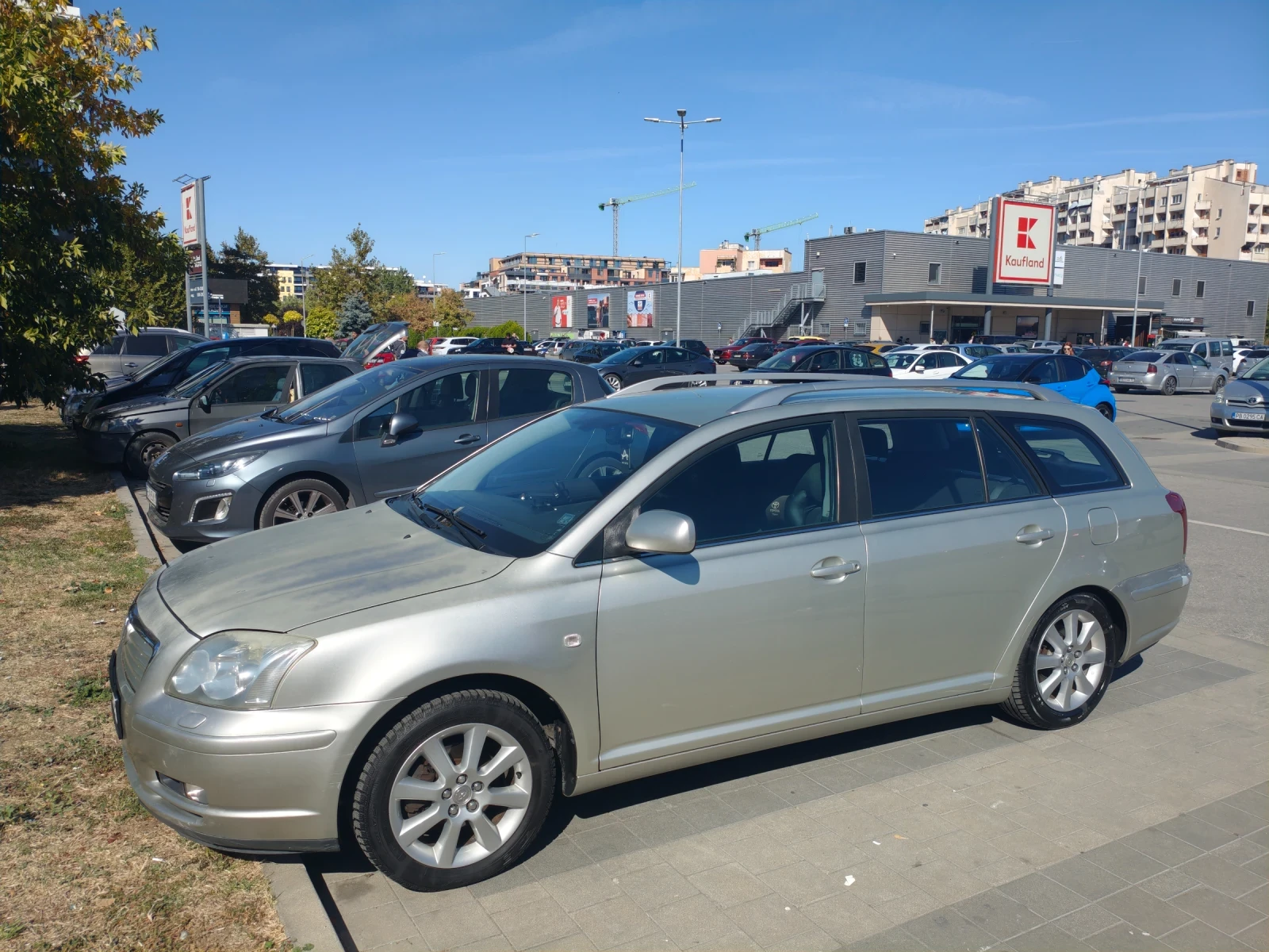 Toyota Avensis, снимка 2 - Автомобили и джипове - 56338460