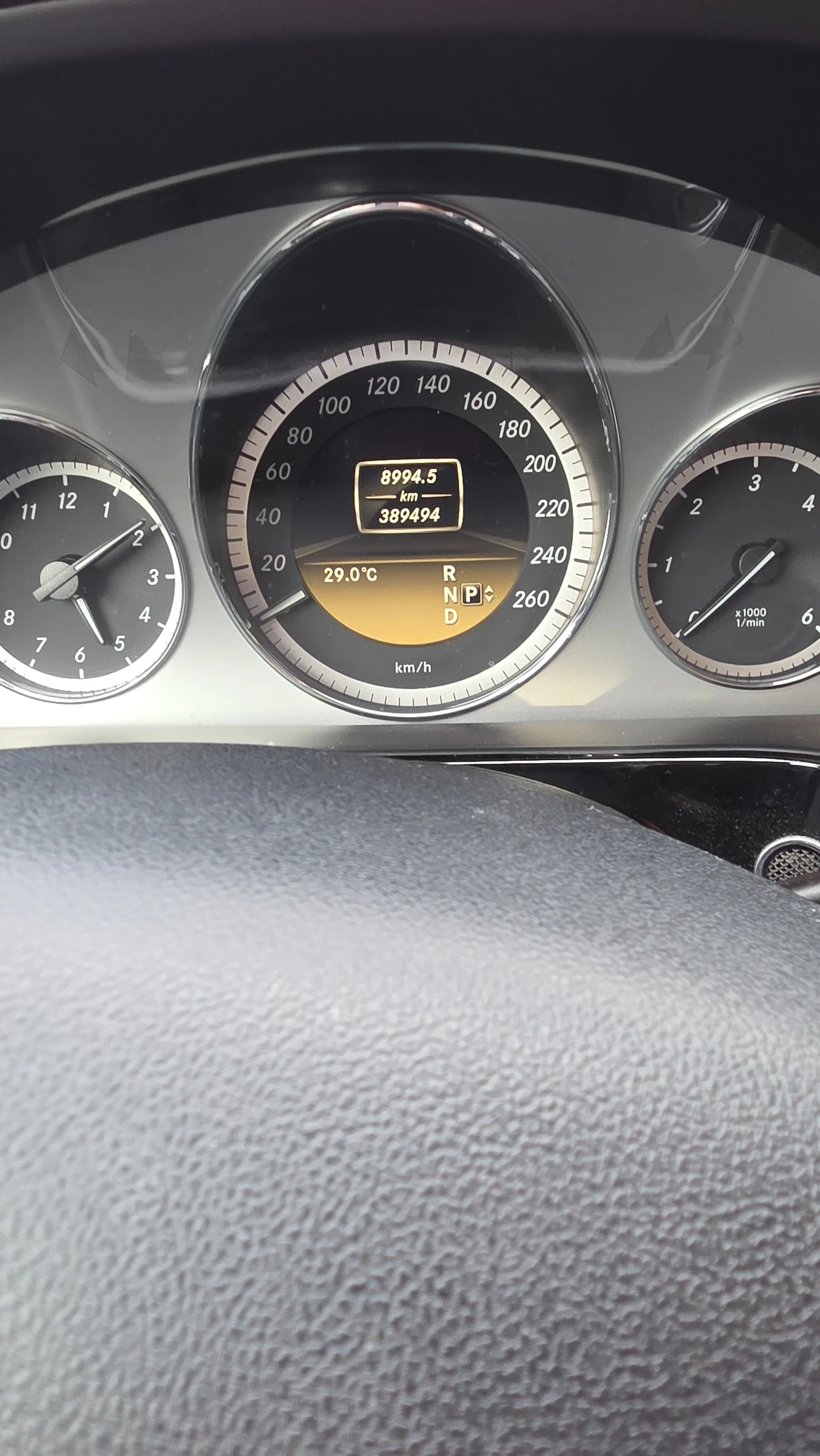 Mercedes-Benz E 300, снимка 7 - Автомобили и джипове - 56451773