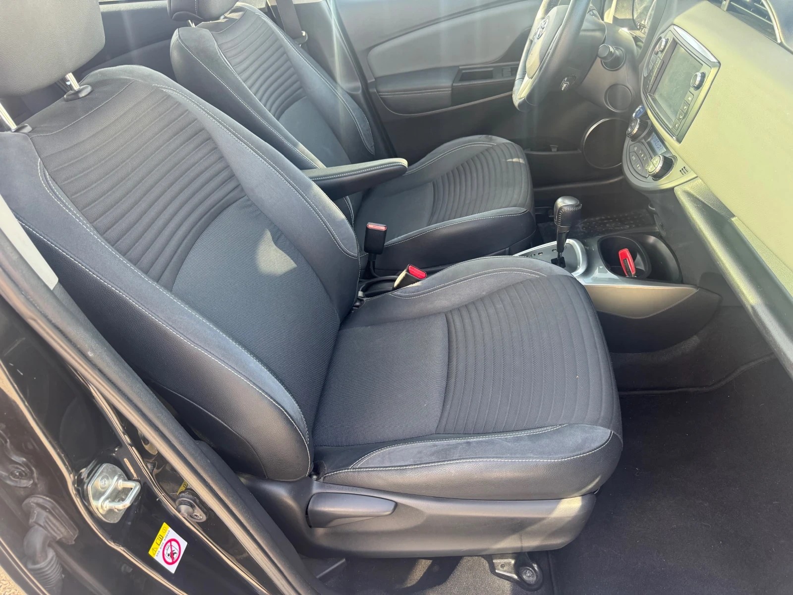 Toyota Yaris ��������* ����* ������* NAVI* 1.5HYBRID 101hp* LED | Mobile.bg � ����������� 13