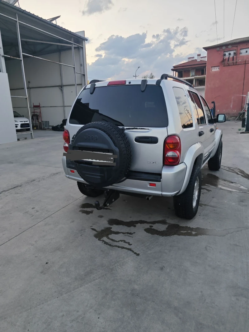 Jeep Cherokee Liberty* KJ* 3.7l* ШИБИДАХ* , снимка 2 - Автомобили и джипове - 52250026