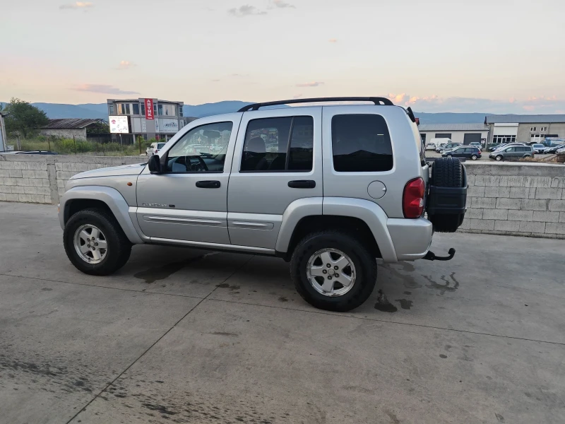 Jeep Cherokee Liberty* KJ* 3.7l* ШИБИДАХ* , снимка 4 - Автомобили и джипове - 52250026