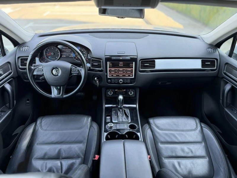 VW Touareg * * * ЛИЗНГ* * * Реални км Сервизна, снимка 8 - Автомобили и джипове - 52196037