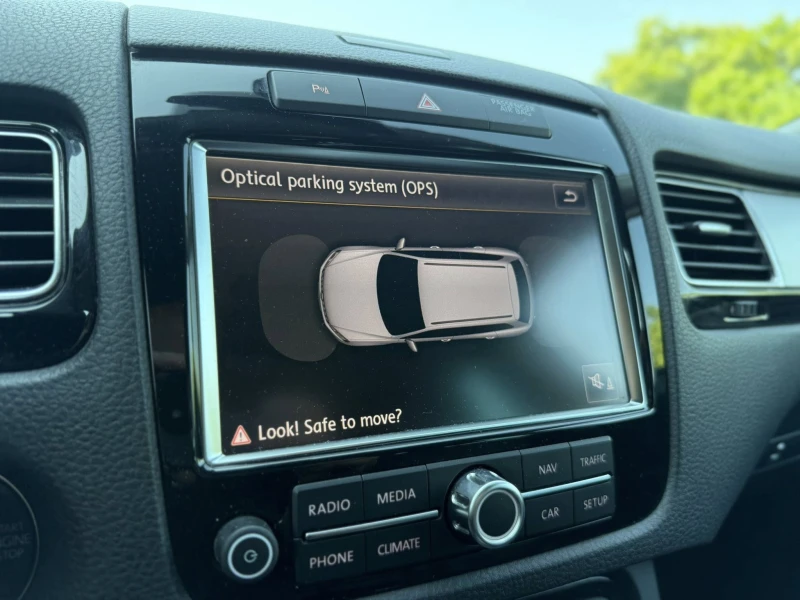 VW Touareg * * * ЛИЗНГ* * * Реални км Сервизна, снимка 12 - Автомобили и джипове - 52196037