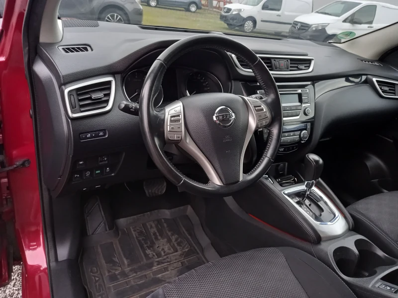 Nissan Qashqai 1.2DIG-T AUTOMATIC, снимка 15 - Автомобили и джипове - 52721563