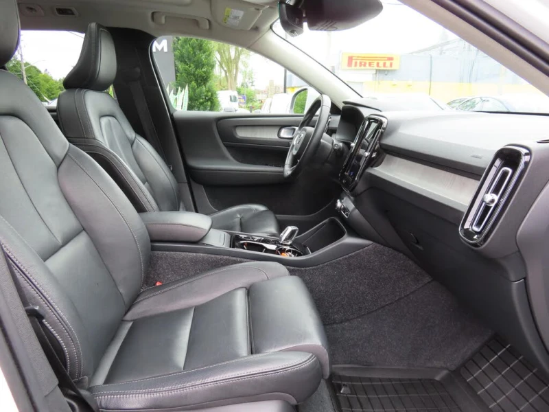 Volvo XC40 T5 Inscription* AWD* , снимка 8 - Автомобили и джипове - 52837975