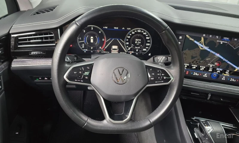 VW Touareg, снимка 13 - Автомобили и джипове - 53262041