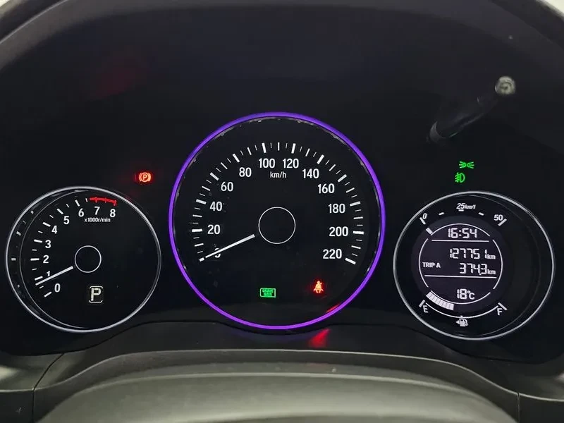 Honda Hr-v 1.8, снимка 8 - Автомобили и джипове - 55740143