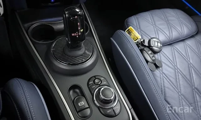 Mini Countryman Countryman S* 4x4* Pano* HeadUp* Memory* ������� | Mobile.bg � ����������� 7