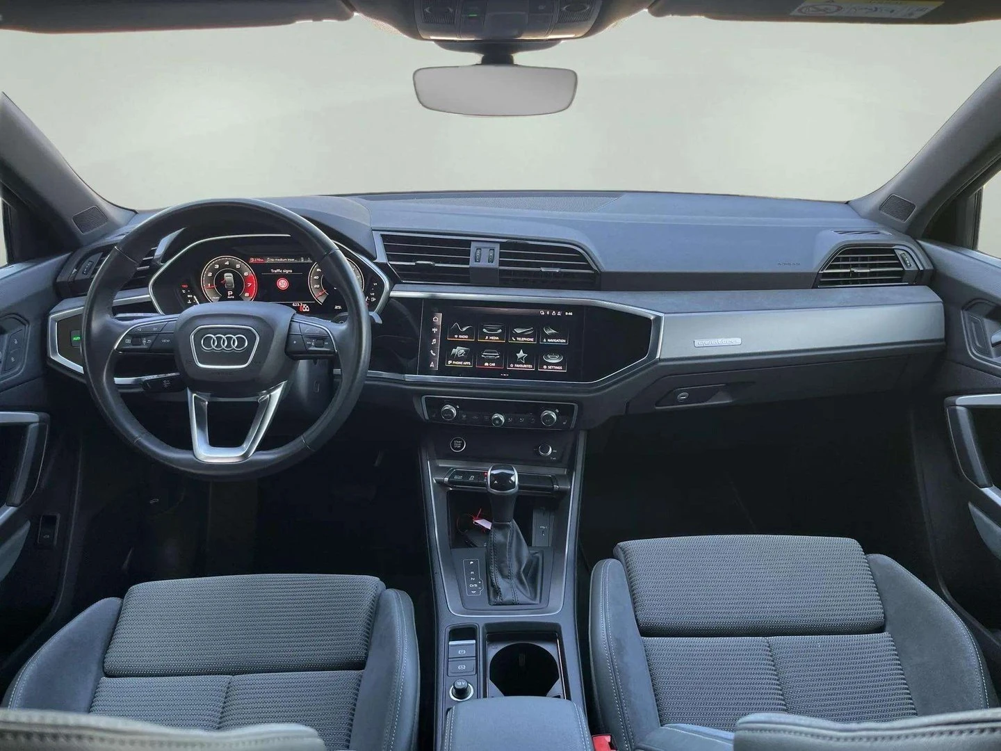 Audi Q3 S line 40 TFSI quattro - изображение 9