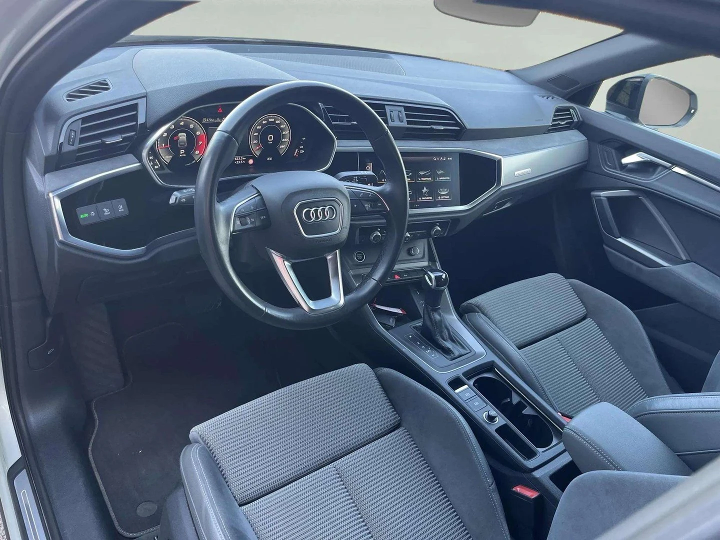 Audi Q3 S line 40 TFSI quattro - изображение 7