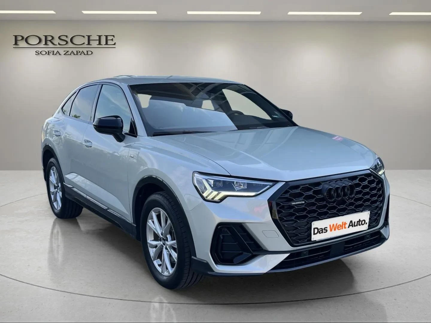 Audi Q3 S line 40 TFSI quattro - изображение 2