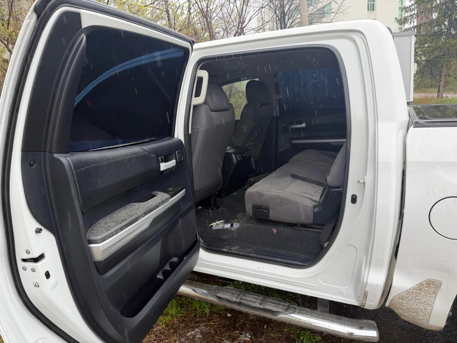 Toyota Tundra SR5 5.7 iForce, снимка 8 - Автомобили и джипове - 54065451